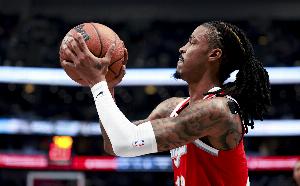 开云入口-库里:就算防守到位莫兰特照样能扔进5个三分 我们只能认栽