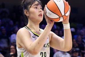 开云体育网址-李月汝本赛季先后效力于风暴和飞翼 共出战31场&amp;场均6分4.5板