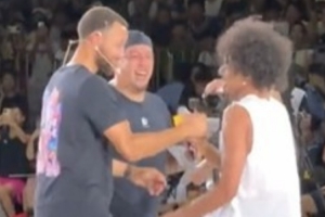 开云体育在线-中国U19男篮小将朱正晒与库里参与活动的视频：还是感觉梦里一样