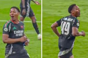 小孩哥搞事斯凯利朝皇马球迷喊vamos+喷水,球迷猛竖中指