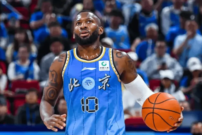 开云入口-拦不住！杰曼半场10中7，三分6中5得到21分3助攻1抢断